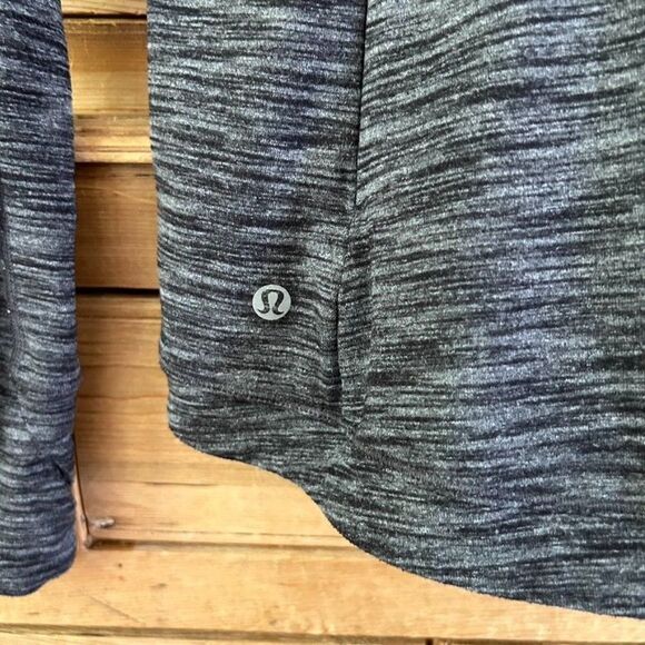 Lululemon Dark Heather Gray Long Sleeve Shirt Crewneck Athletic Womens Size 6 - Picture 9 of 12